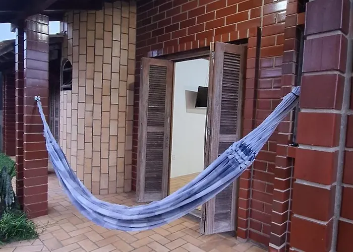 Casa Com Quintal Proxima De Torres